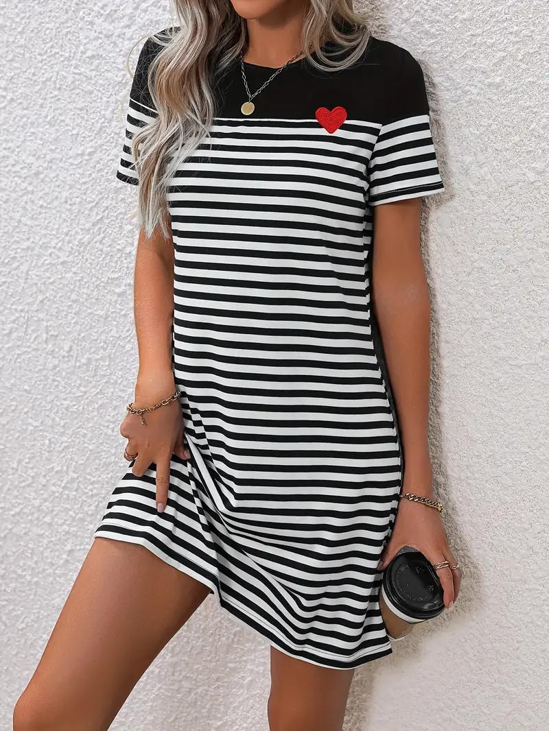 Vestido Casual Rayas y Corazón Bordado