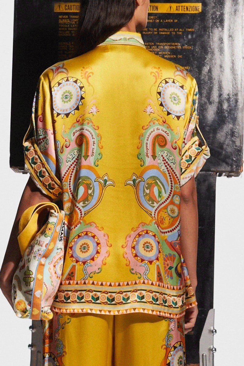 Conjunto Estampado Paisley: Elegancia Mediterránea