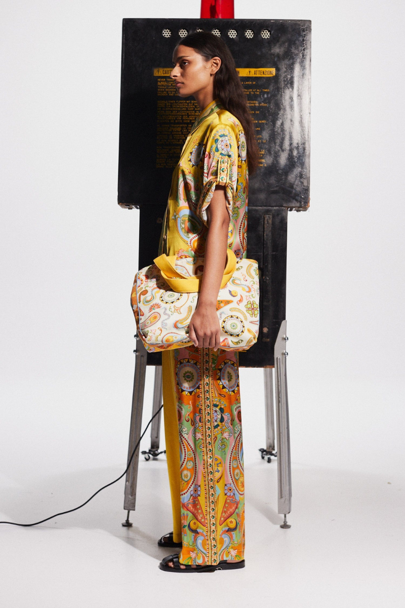 Conjunto Estampado Paisley: Elegancia Mediterránea