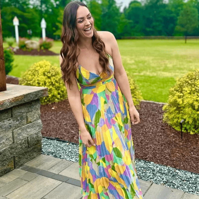 Vestido Midi con Diseño Plisado