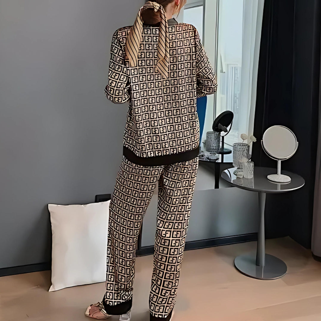 Conjunto de Pijama Chic Moderno