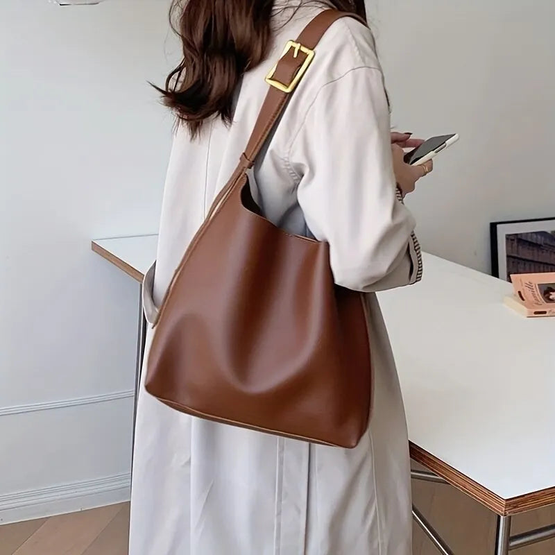 Bolso Minimalista con Silueta Suelta