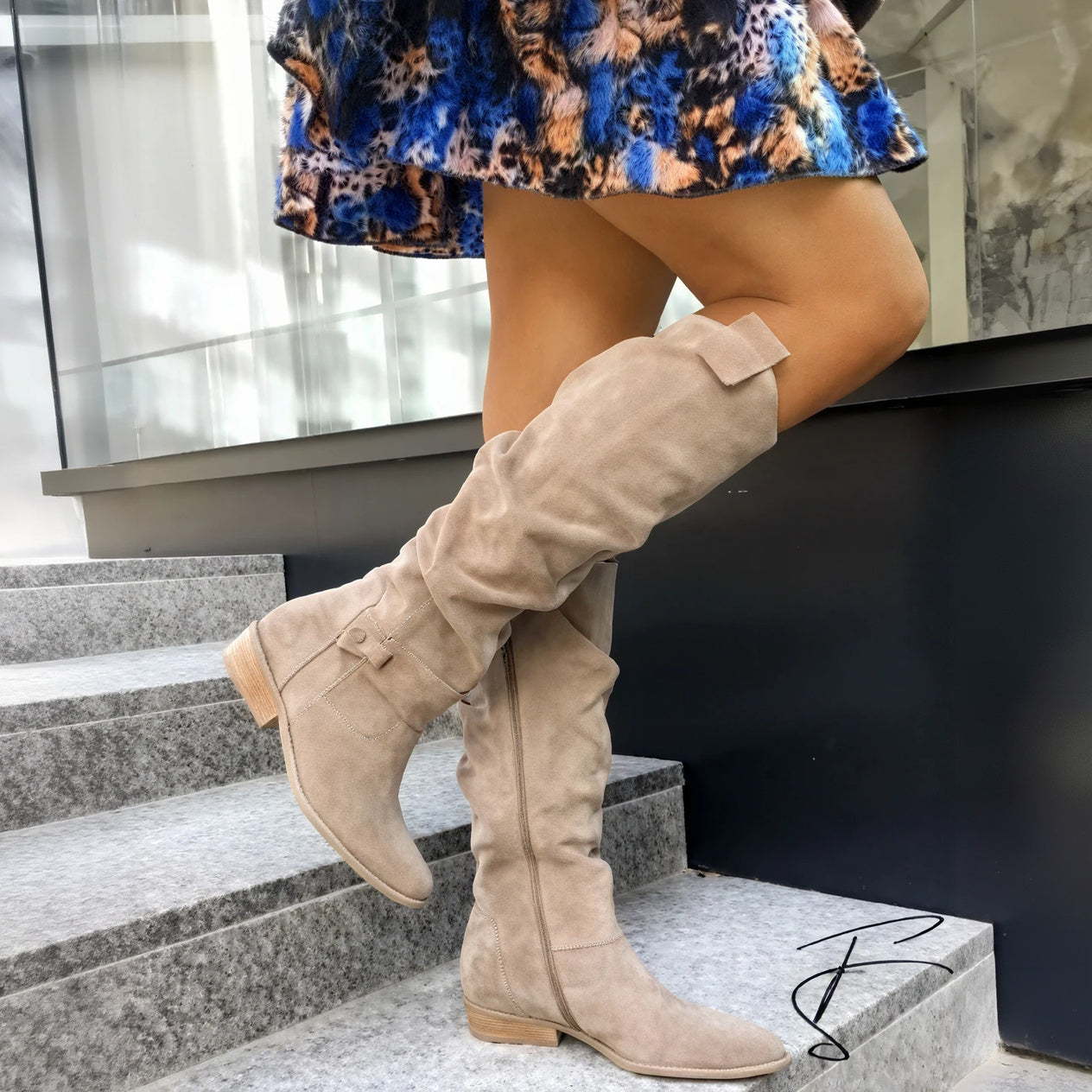 Botas Elegantes de Diseño Contemporáneo