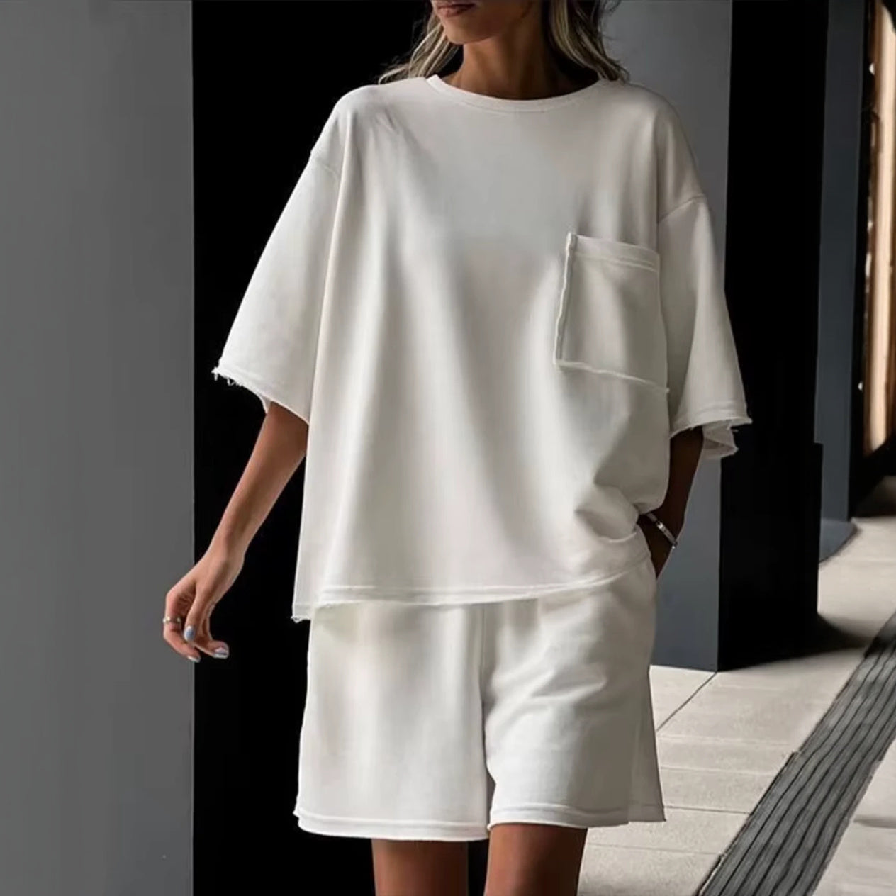 Camiseta Oversized Minimalista