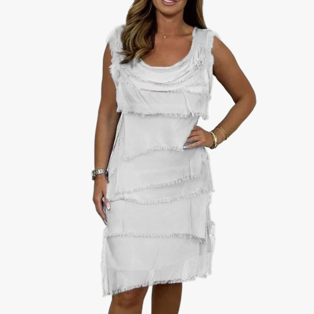 Vestido de diseño escalonado con flecos