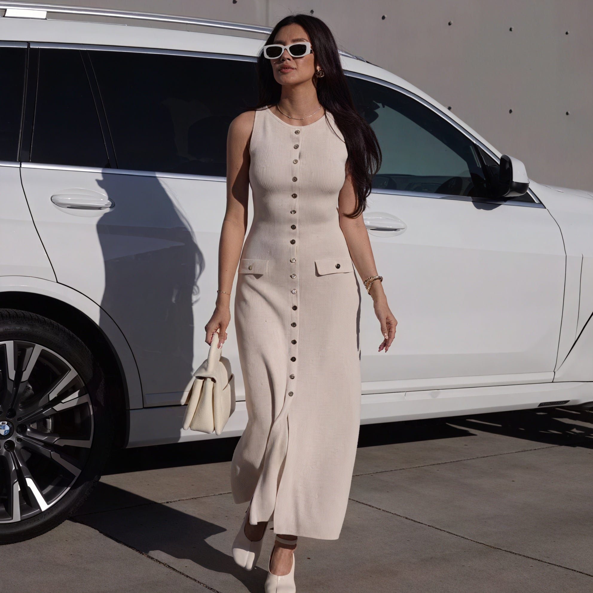 Vestido Midi Chic con Botones Dorados