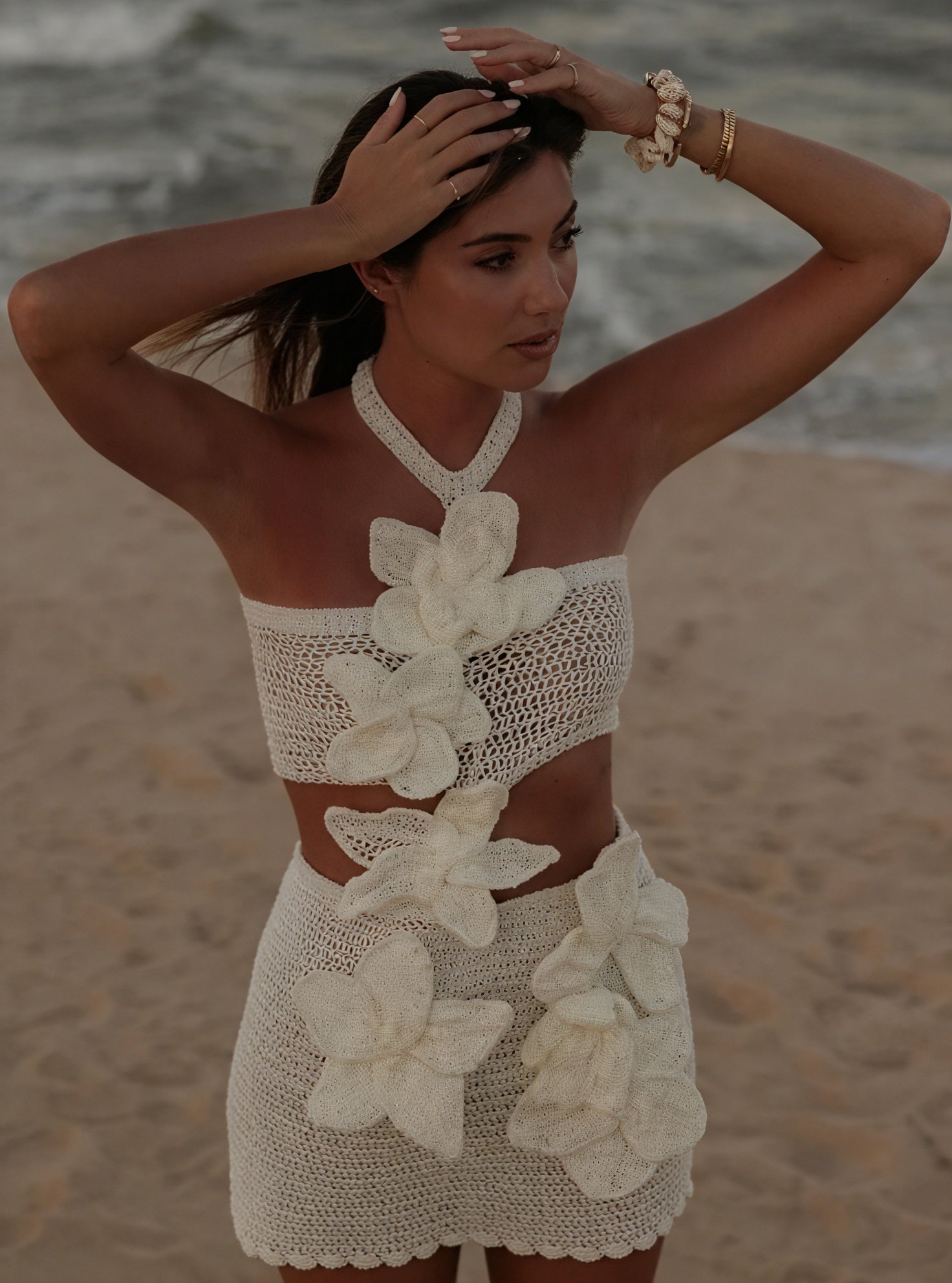 Vestido Crochet Floral con Choker