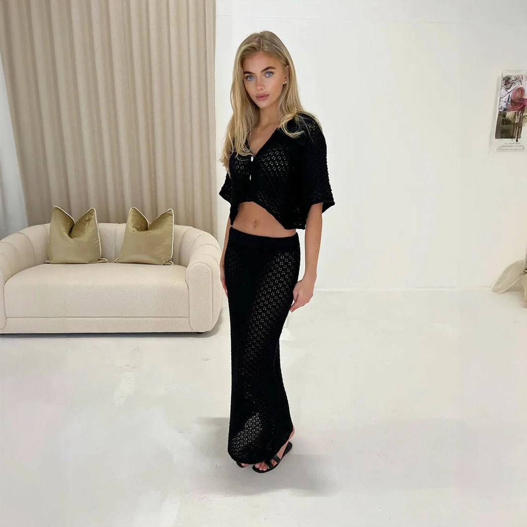 Conjunto Chic: Top Corto y Falda Larga