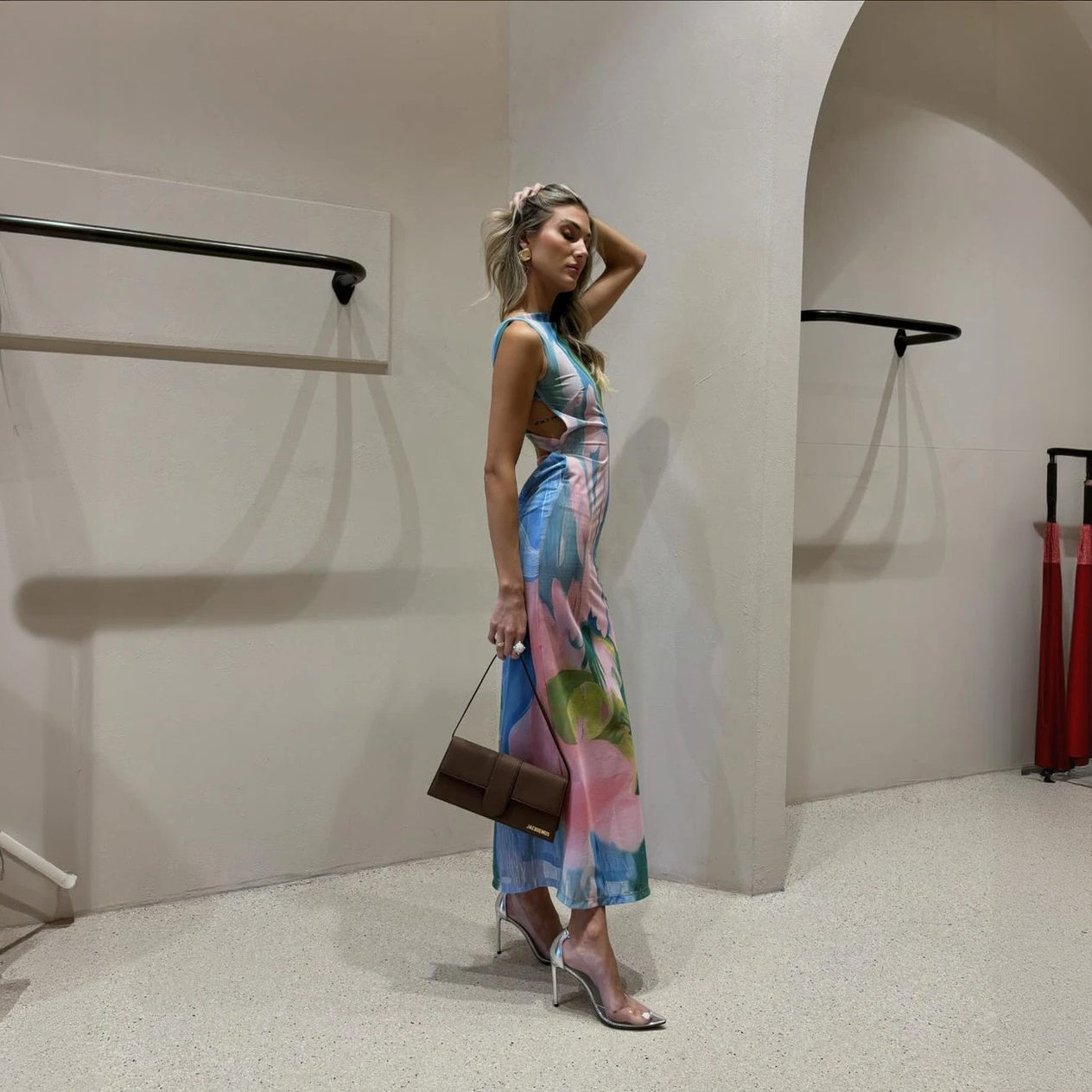 Vestido Floral Chic - Silueta Favorecedora