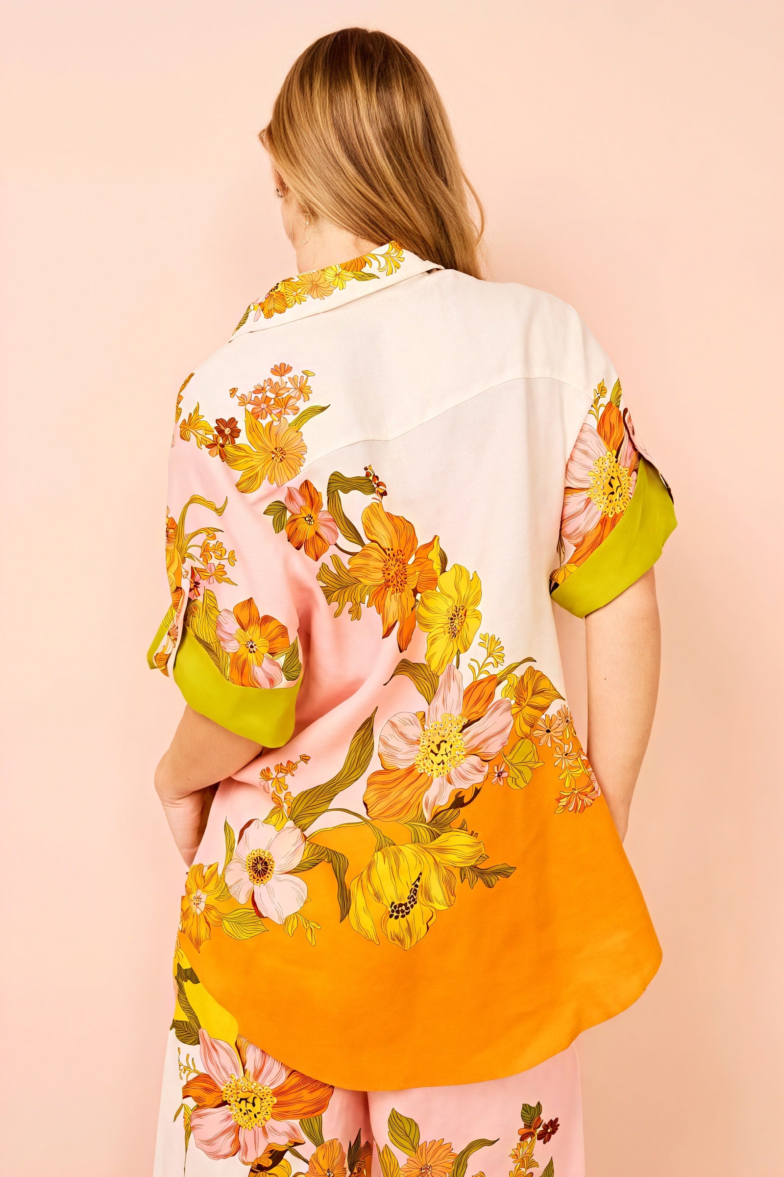Conjunto Estampado Floral Vibrante