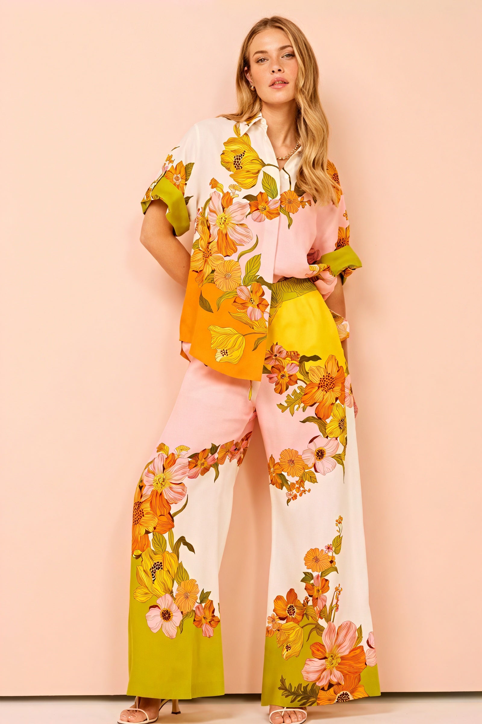 Conjunto Estampado Floral Vibrante