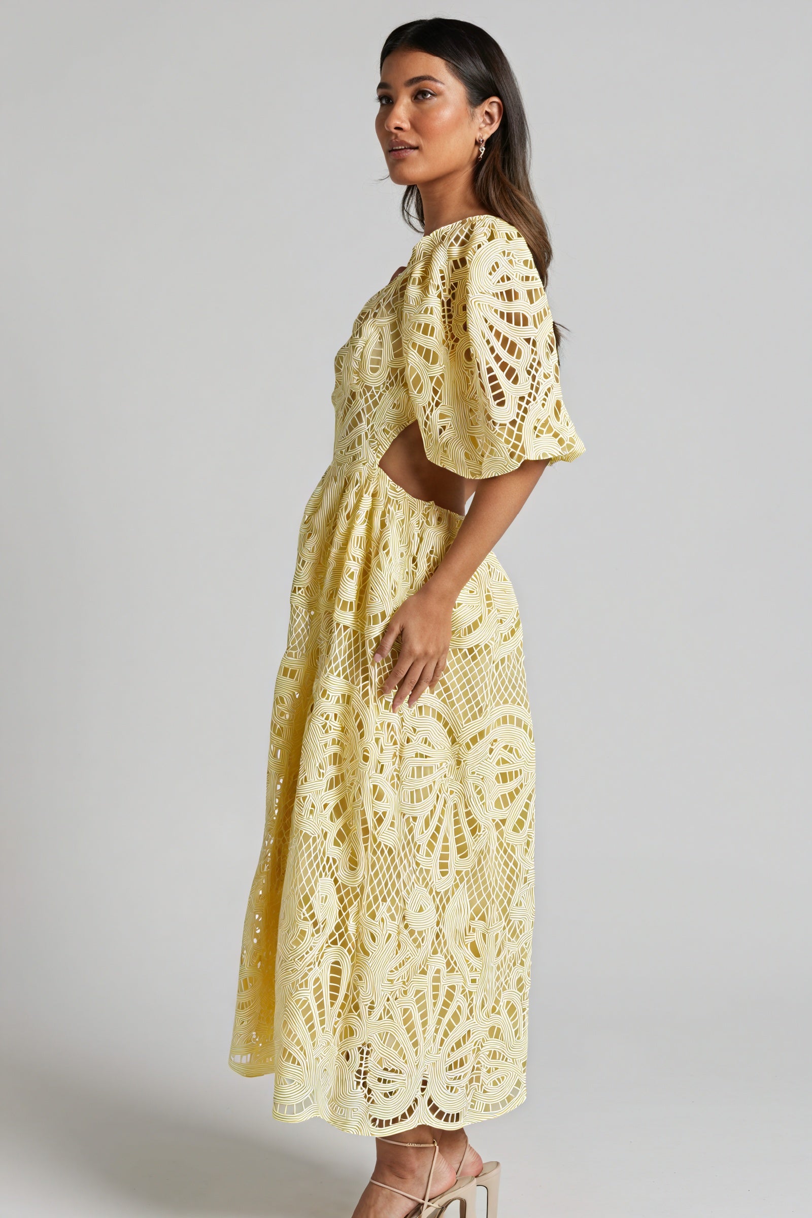 Vestido Midi Encaje Detalle Cut-Out