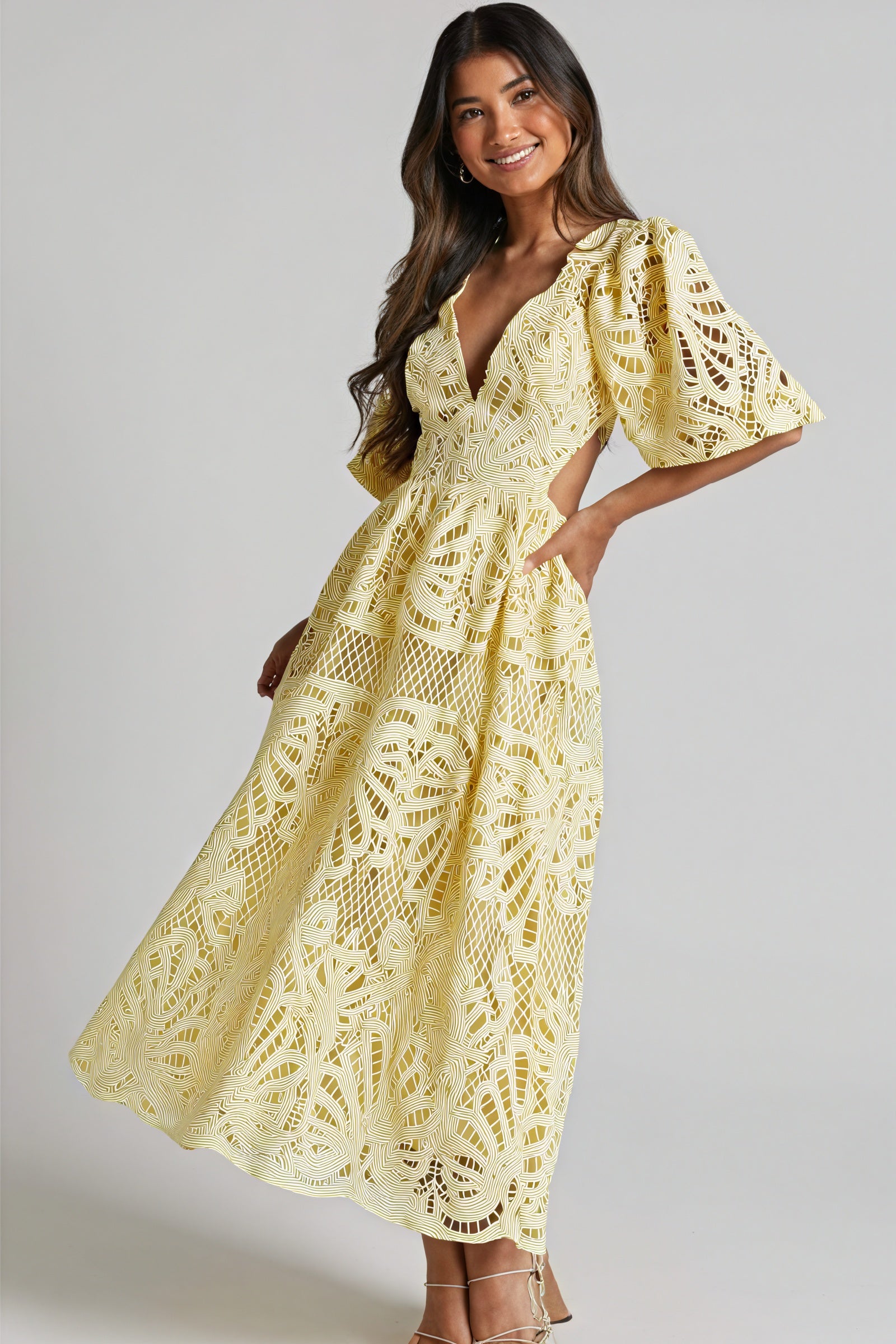 Vestido Midi Encaje Detalle Cut-Out