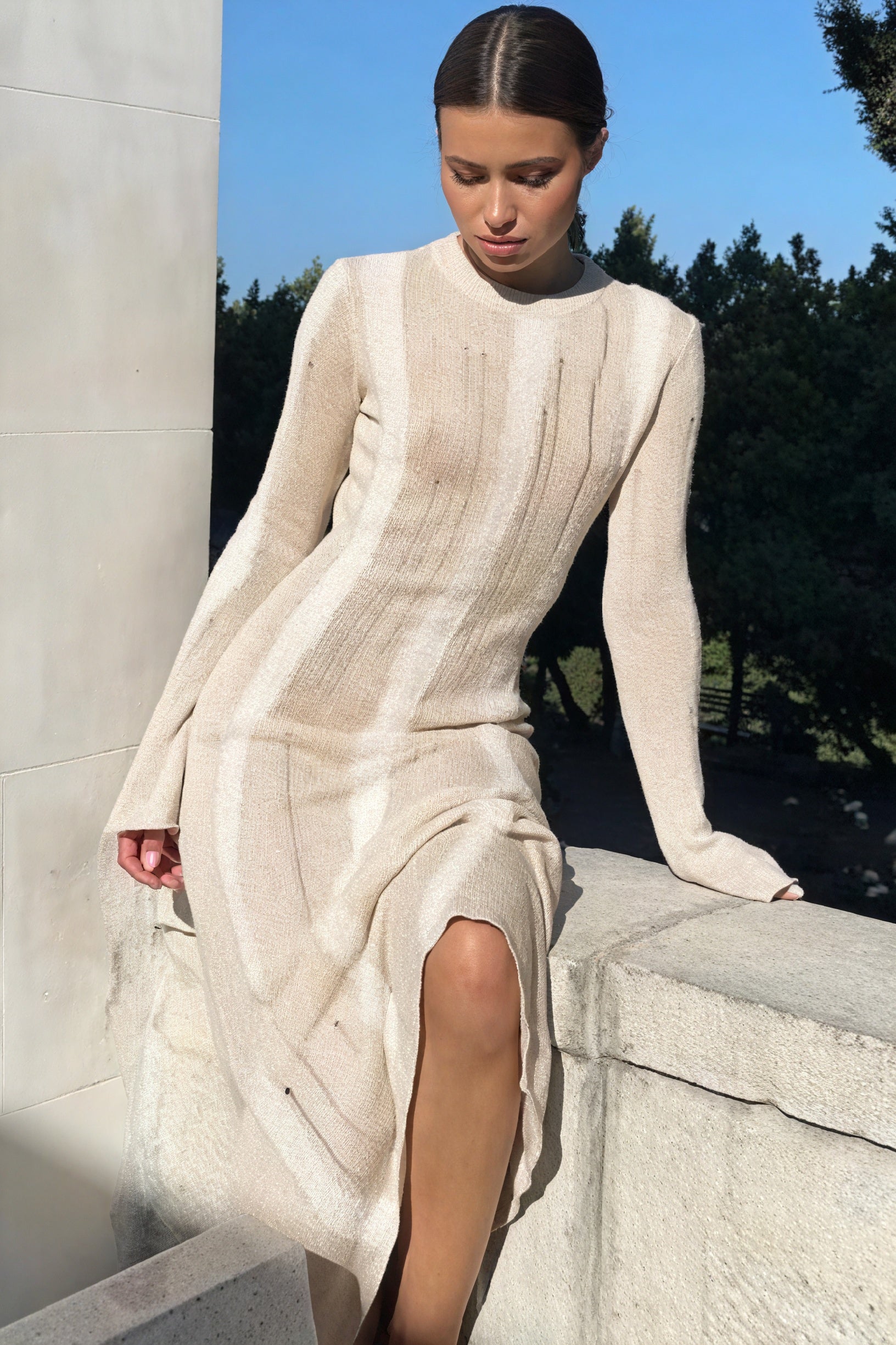 Vestido Largo Tejido con Detalle Perforado