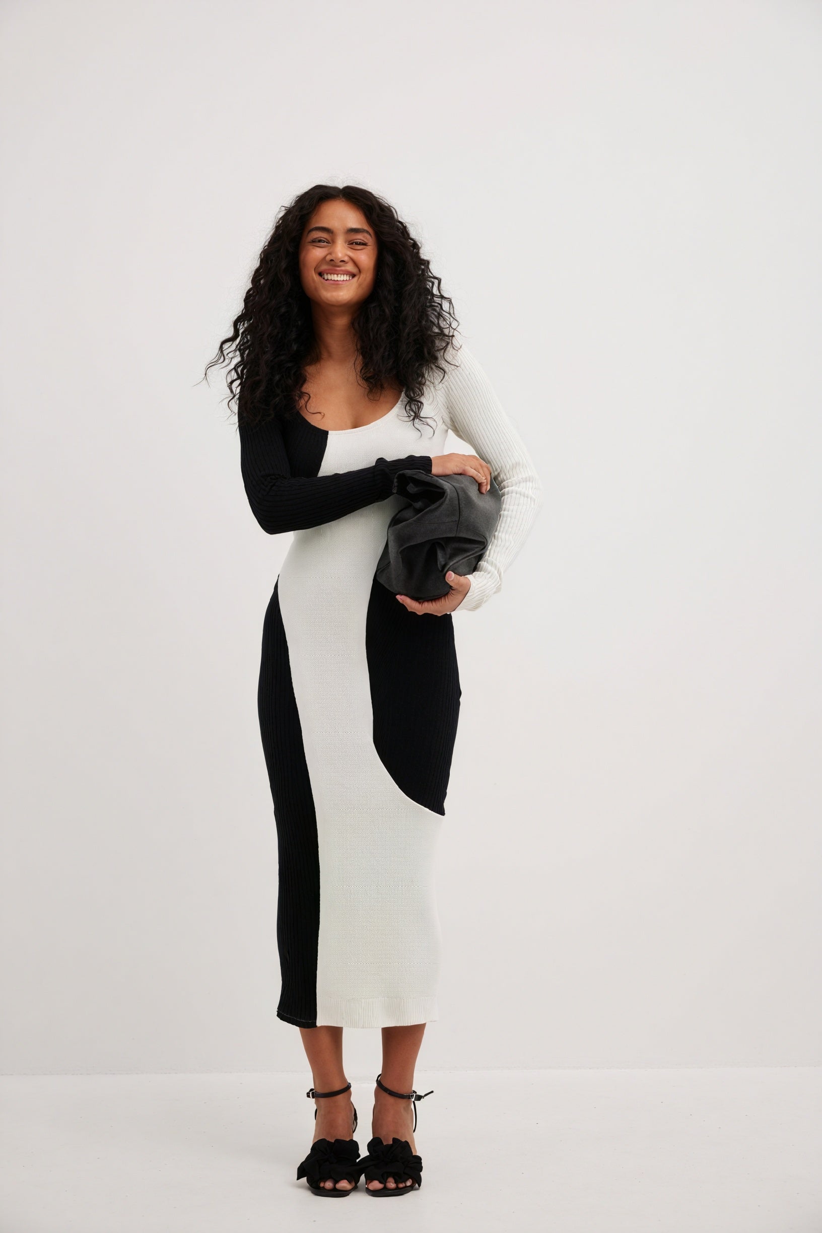 Vestido Midi Asimétrico de Punto Canalé