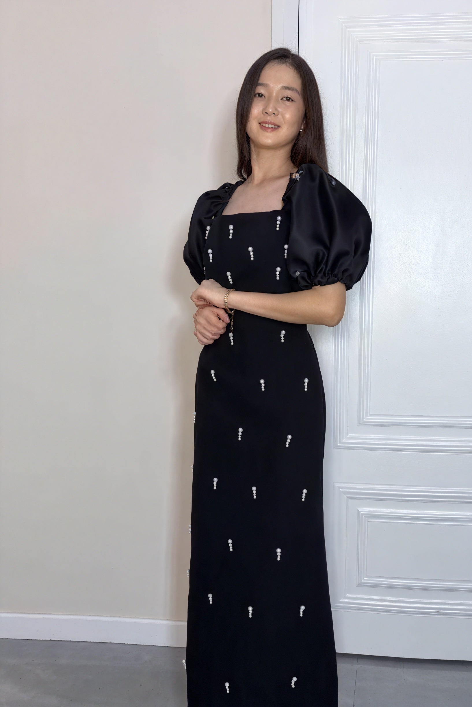 Vestido Midi con Mangas Abullonadas y Detalles