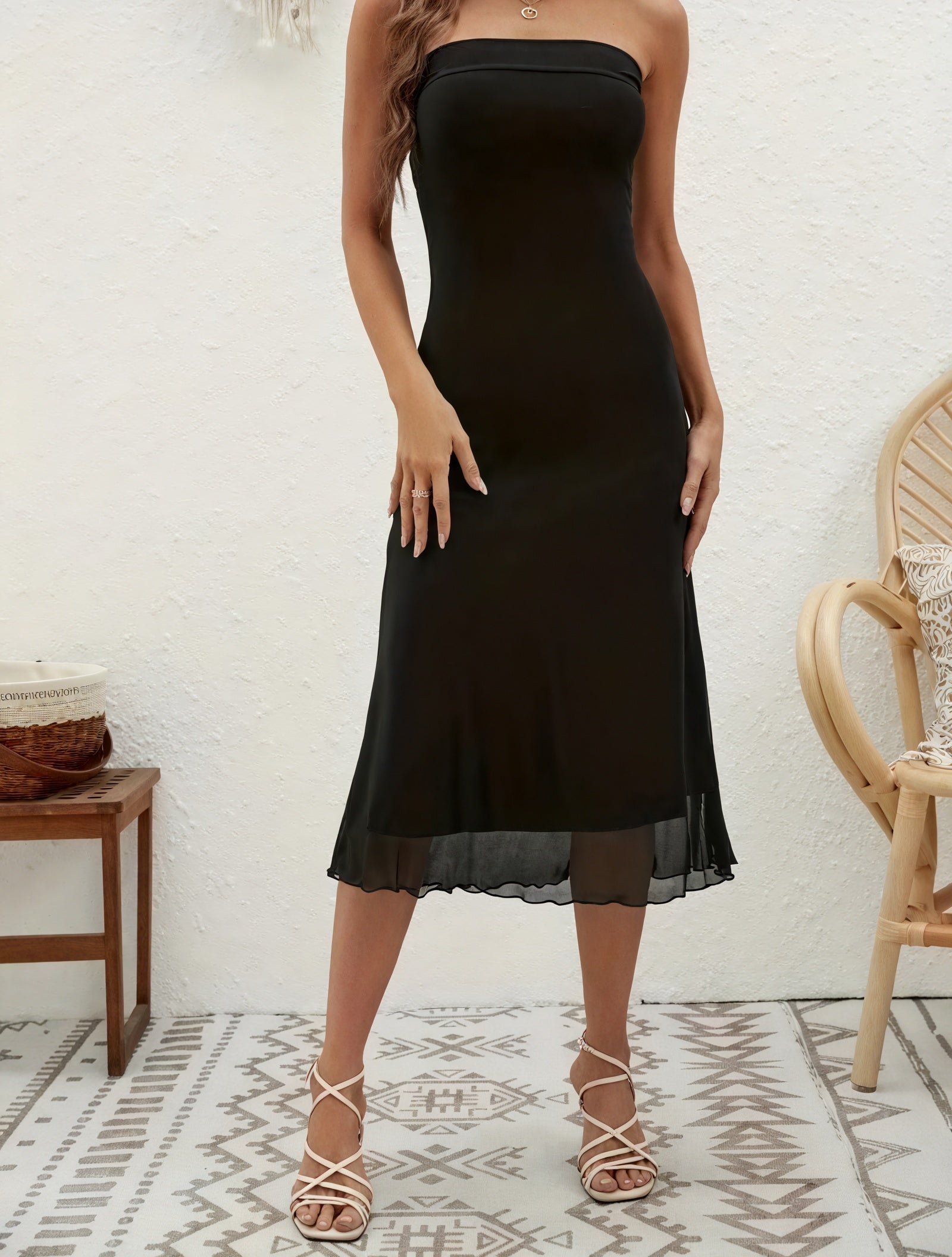 Vestido Midi Chic - Silueta Ajustada