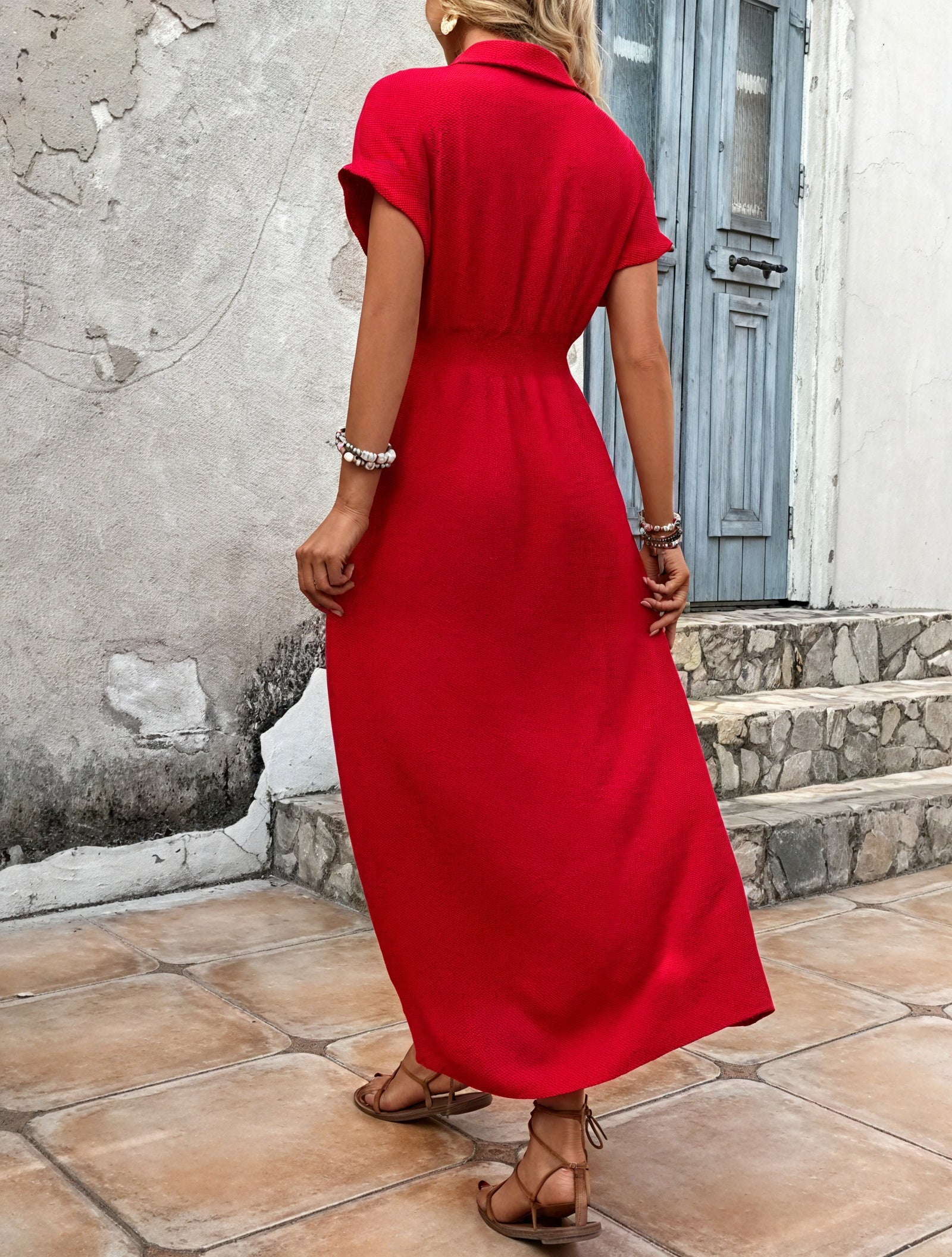 Vestido Midi Abotonado con Detalle Torcido