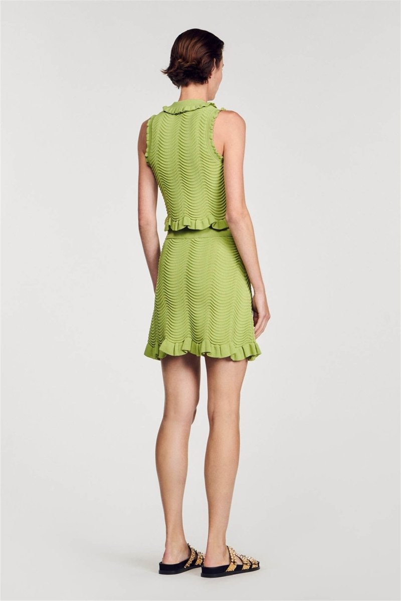 Conjunto Chic de Punto con Detalles Ruffle