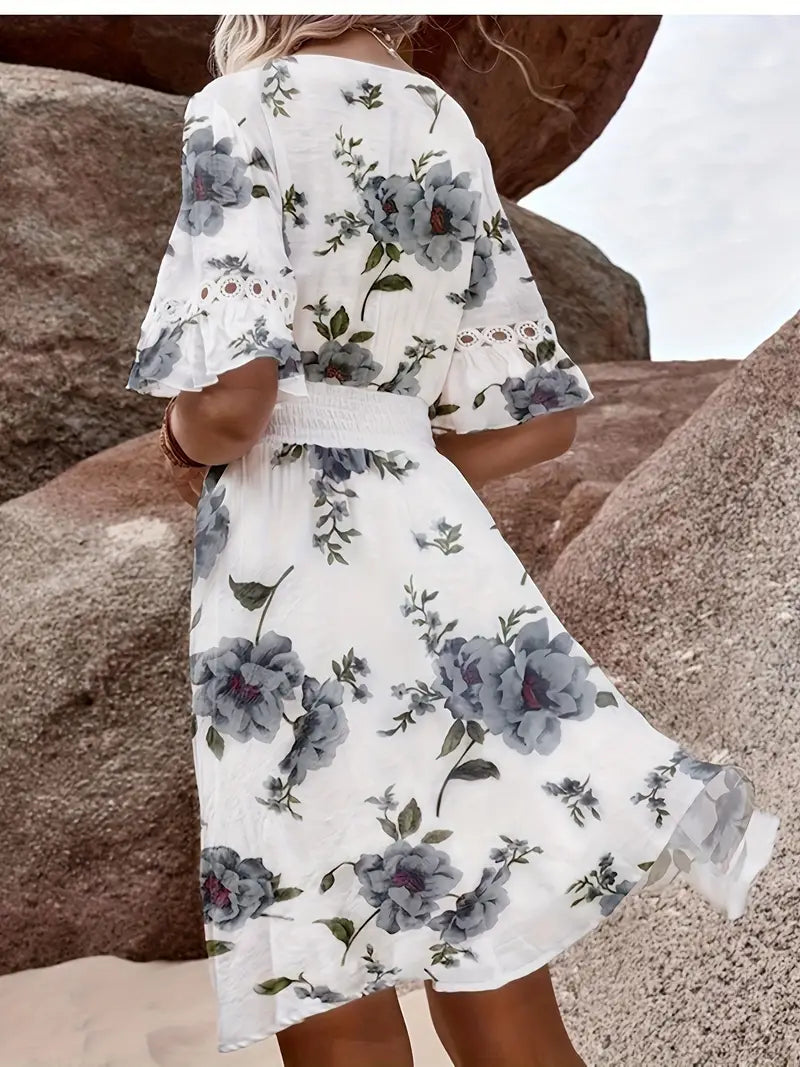 Vestido Floral con Encaje Romántico