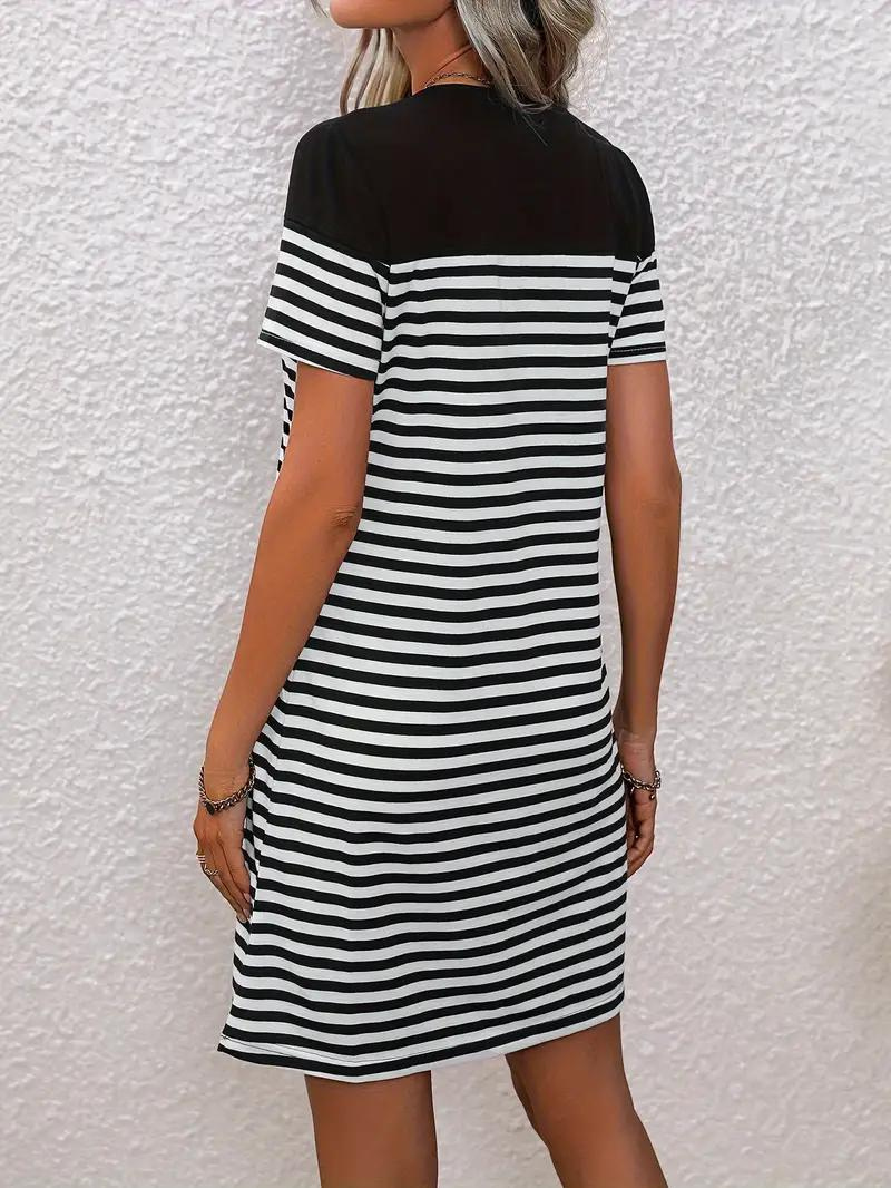 Vestido Casual Rayas y Corazón Bordado