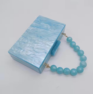 Clutch Rectangular con Asa de Cuentas