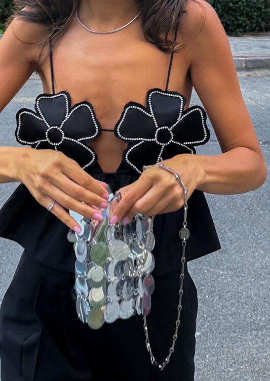 Top con Detalles Florales y Peplum