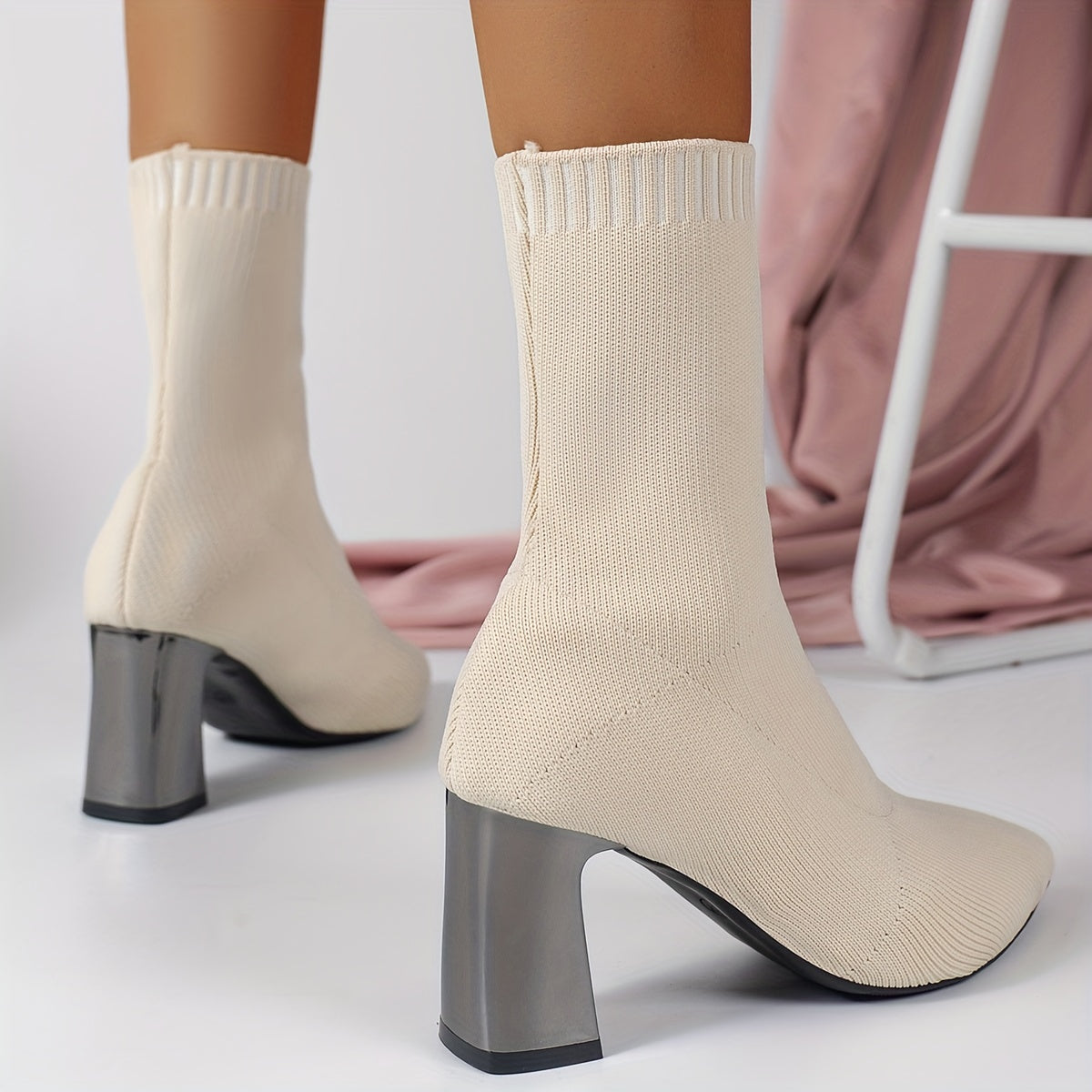 Botines Tejidos Modernos con Tacón Geométrico
