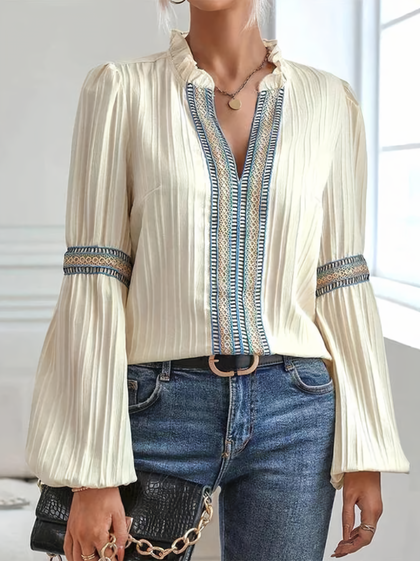 Blusa Texturizada con Bordado Detallado