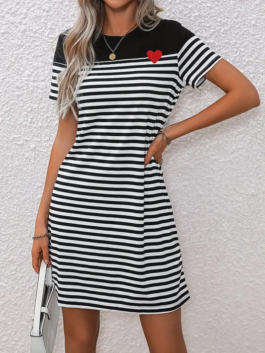 Vestido Casual Rayas y Corazón Bordado