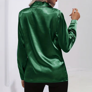 Blusa Elegante de Satén con Cuello Clásico