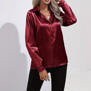 Blusa Elegante de Satén con Cuello Clásico