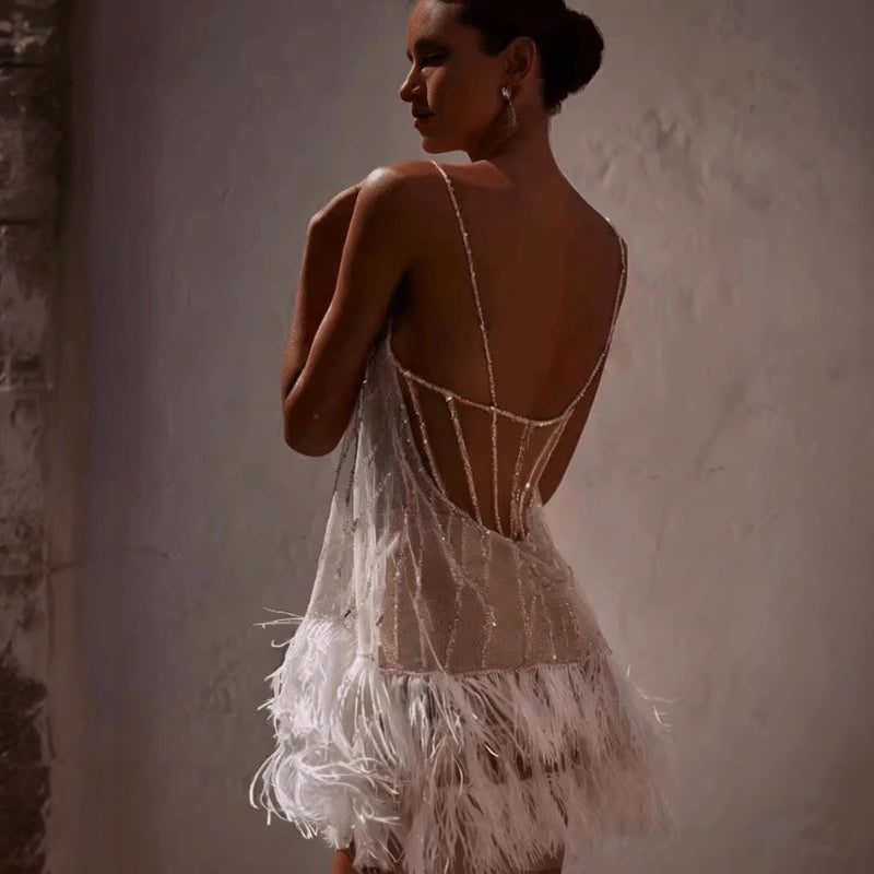 Vestido Etéreo con Detalles Elegantes