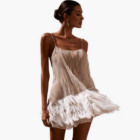 Vestido Etéreo con Detalles Elegantes