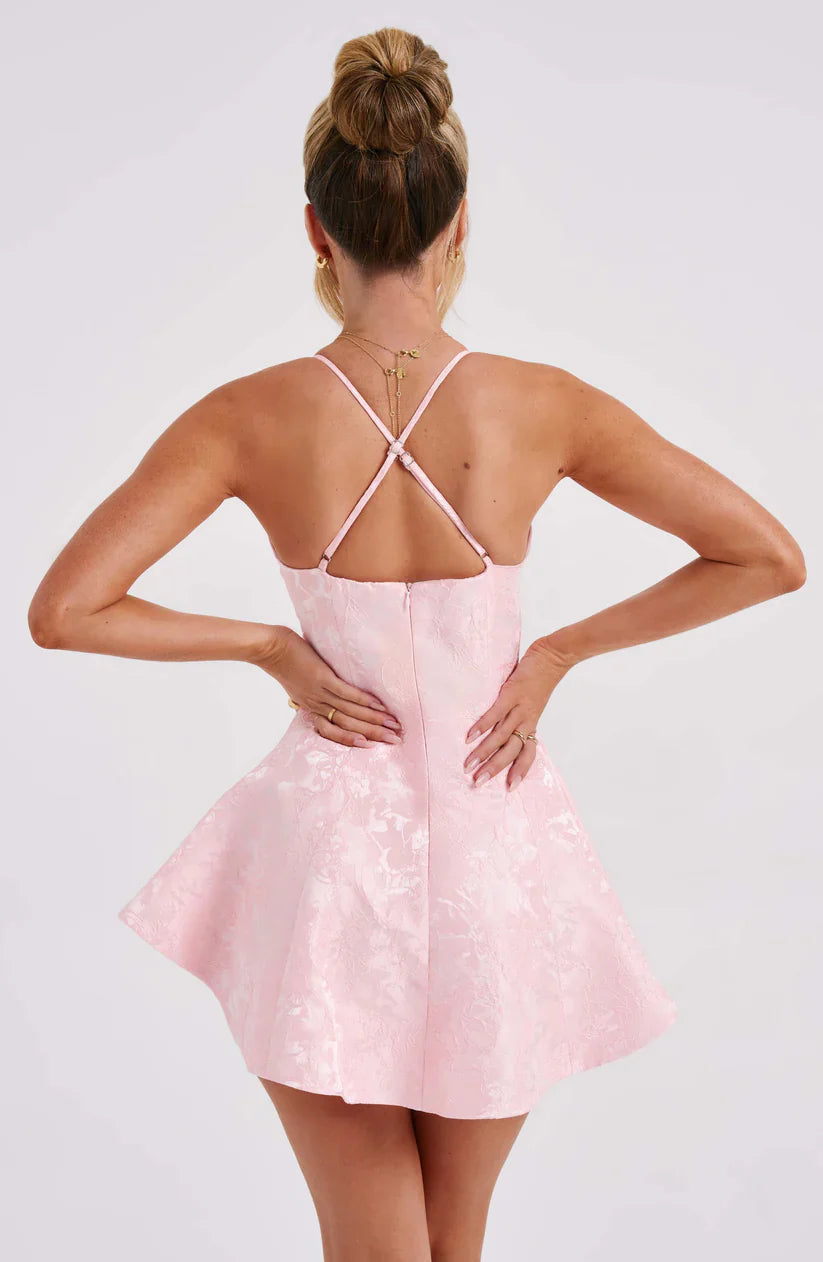 Vestido Elegante y Juguetón