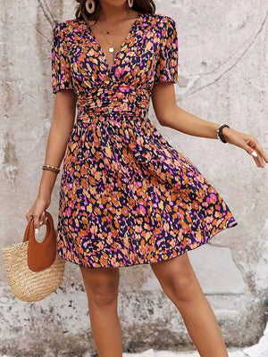Vestido Floral con Detalle Fruncido