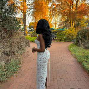 Elegancia en Encaje: Vestido de Noche Soñador