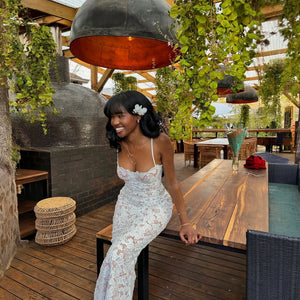 Elegancia en Encaje: Vestido de Noche Soñador