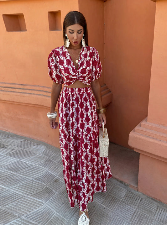 Conjunto Chic de Top Corto y Falda Maxi
