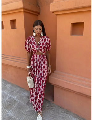 Conjunto Chic de Top Corto y Falda Maxi