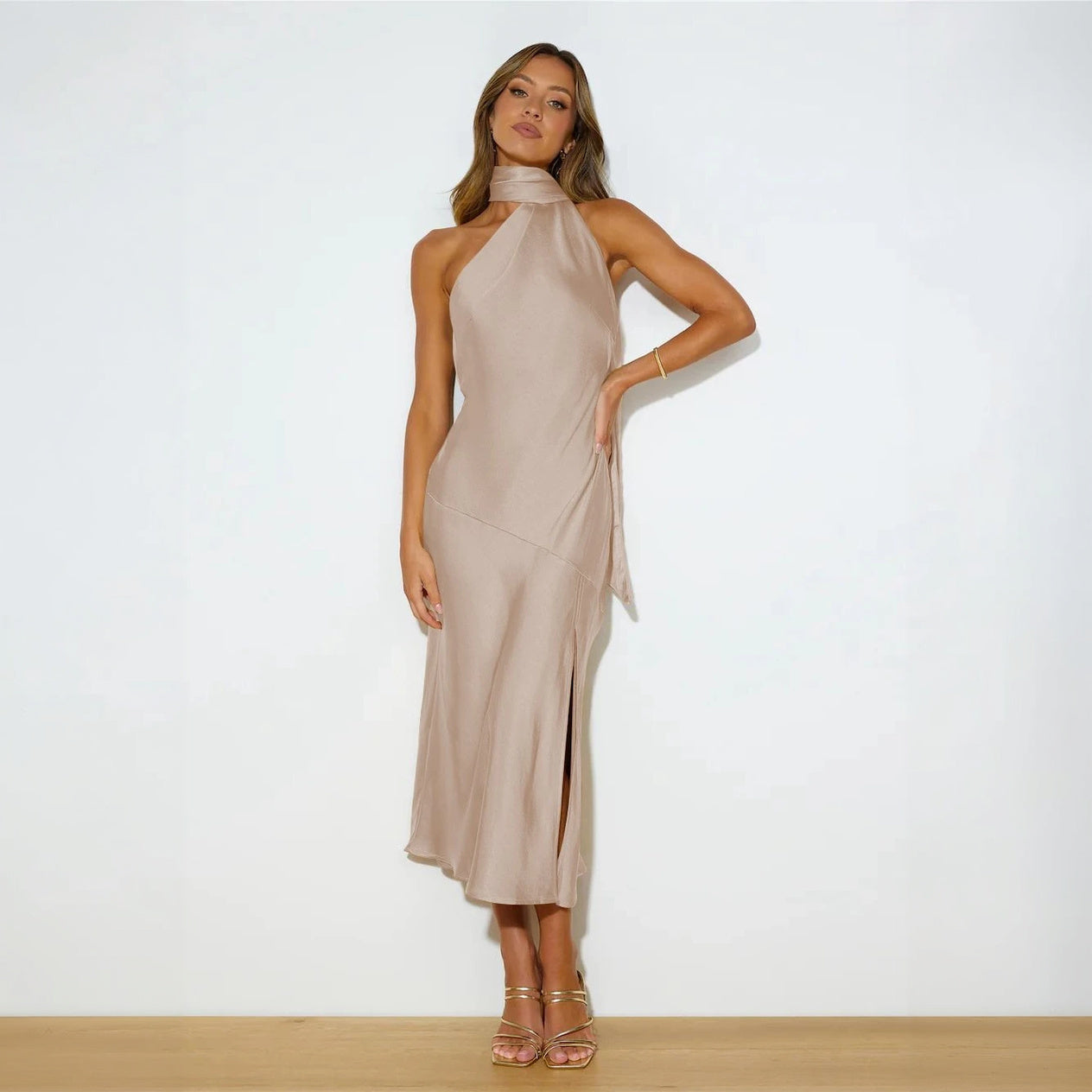 Vestido Asimétrico Halter Elegante