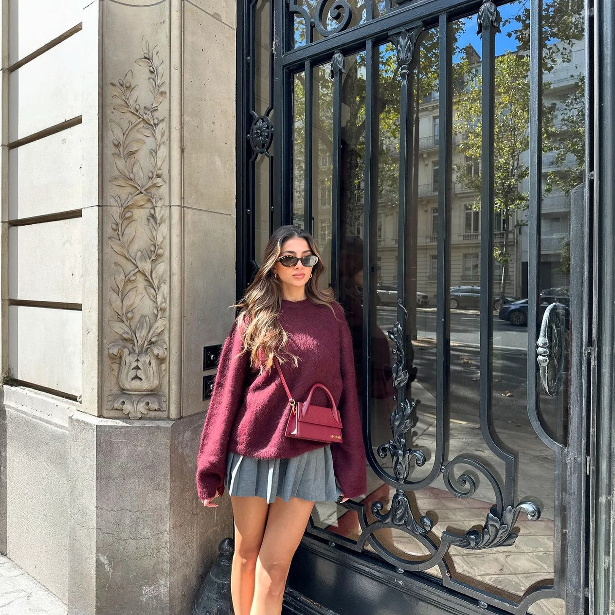 Top Oversize Manga Larga y Falda Plisada