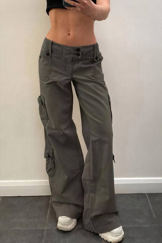 Pantalón Cargo Moderno y Versátil