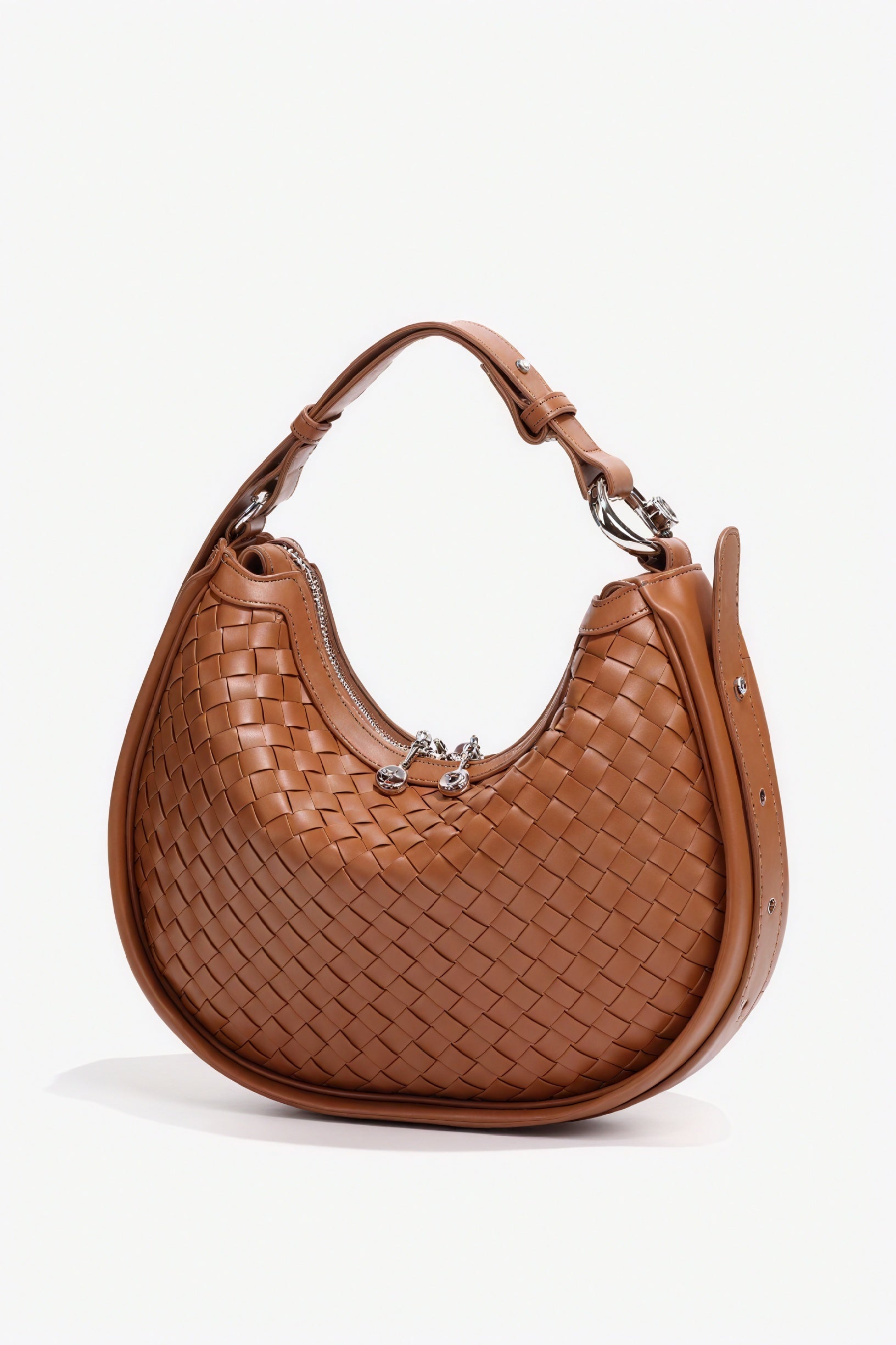 Bolso Media Luna Tejido – Elegancia Artesanal