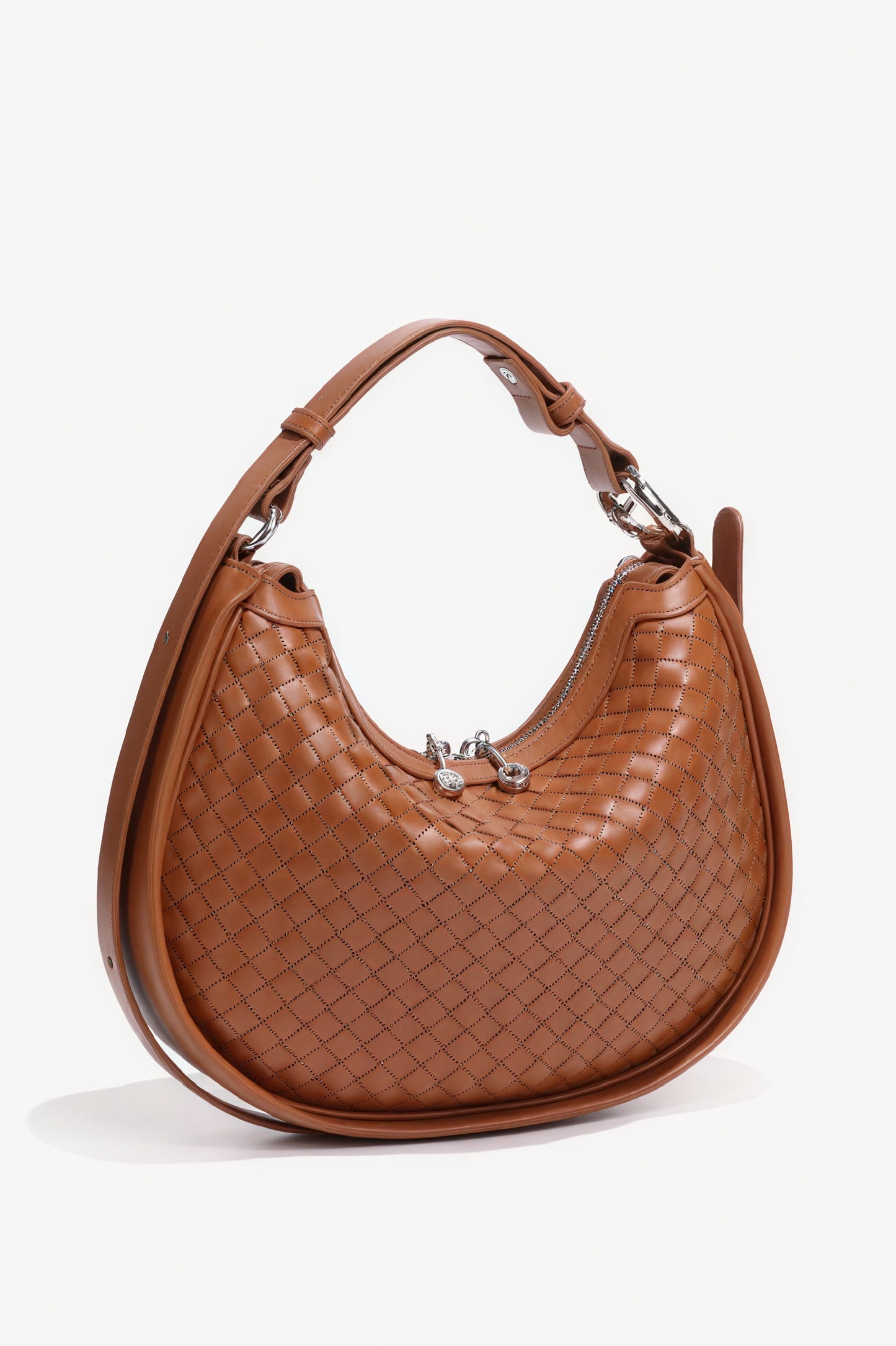 Bolso Media Luna Tejido – Elegancia Artesanal