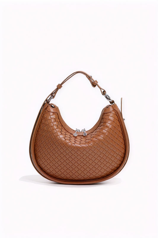 Bolso Media Luna Tejido – Elegancia Artesanal