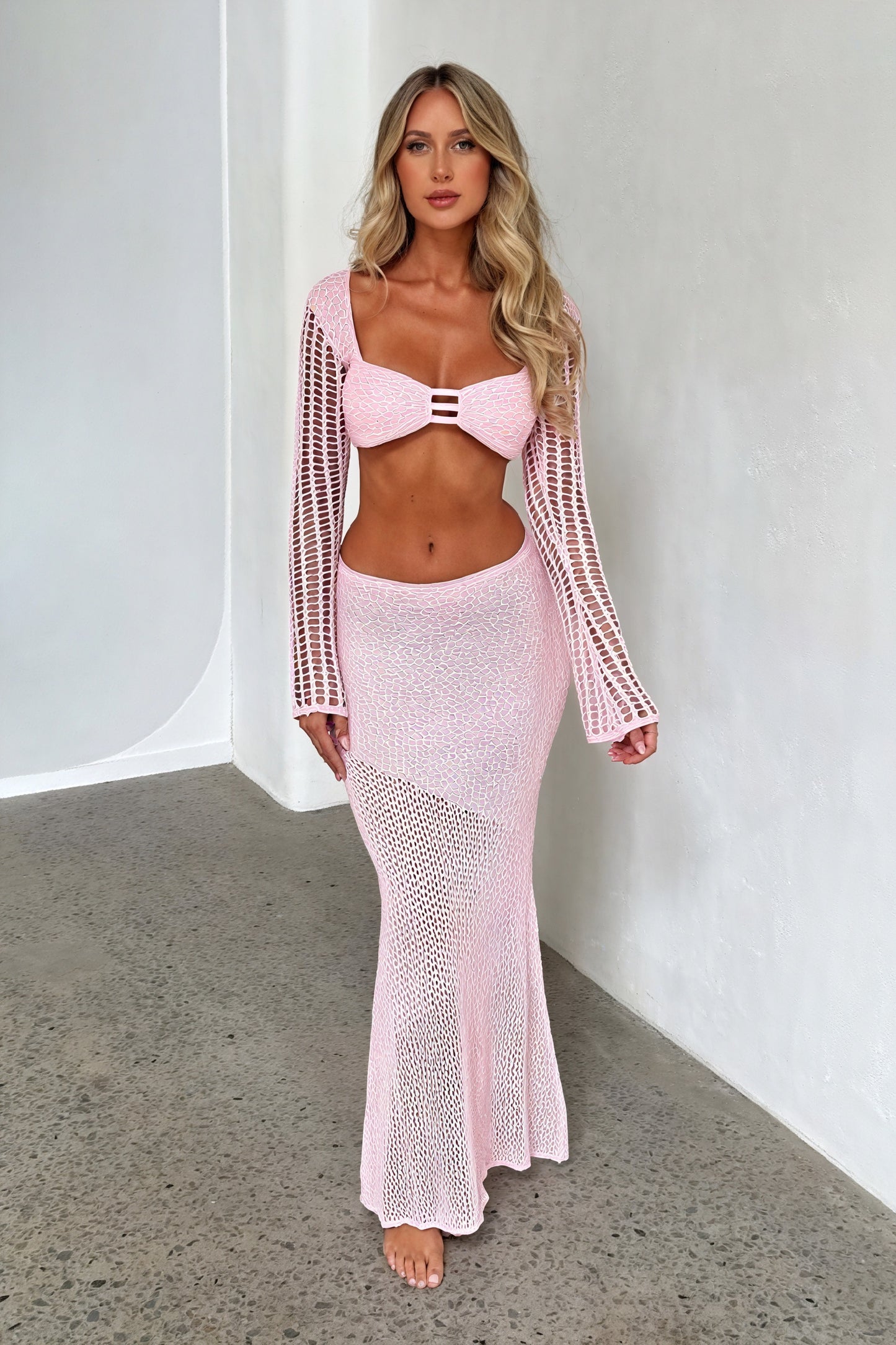 Conjunto Crochet Chic: Top y Falda Maxi