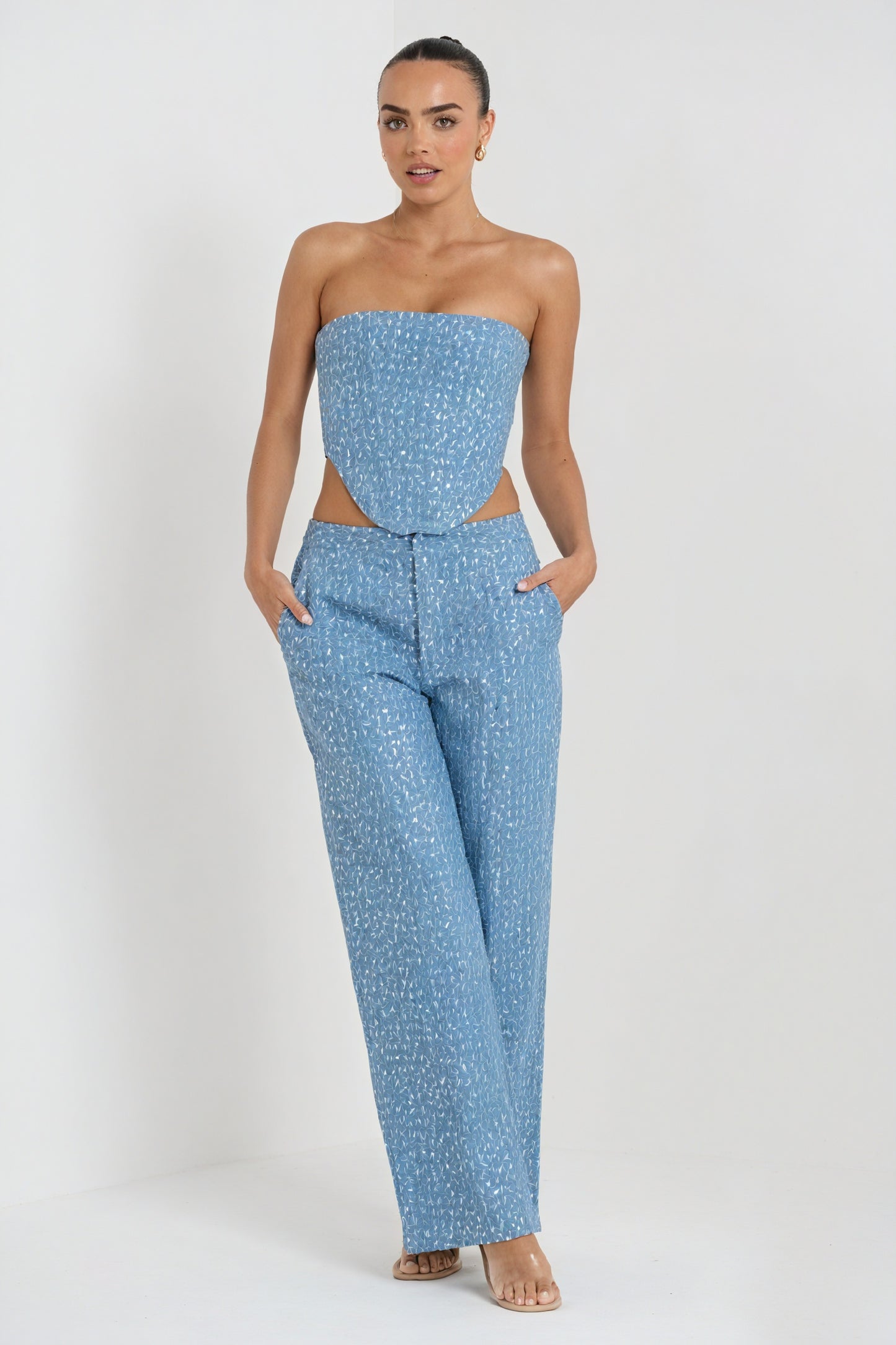 Conjunto Glamuroso de Top Corsé y Pantalón Ancho