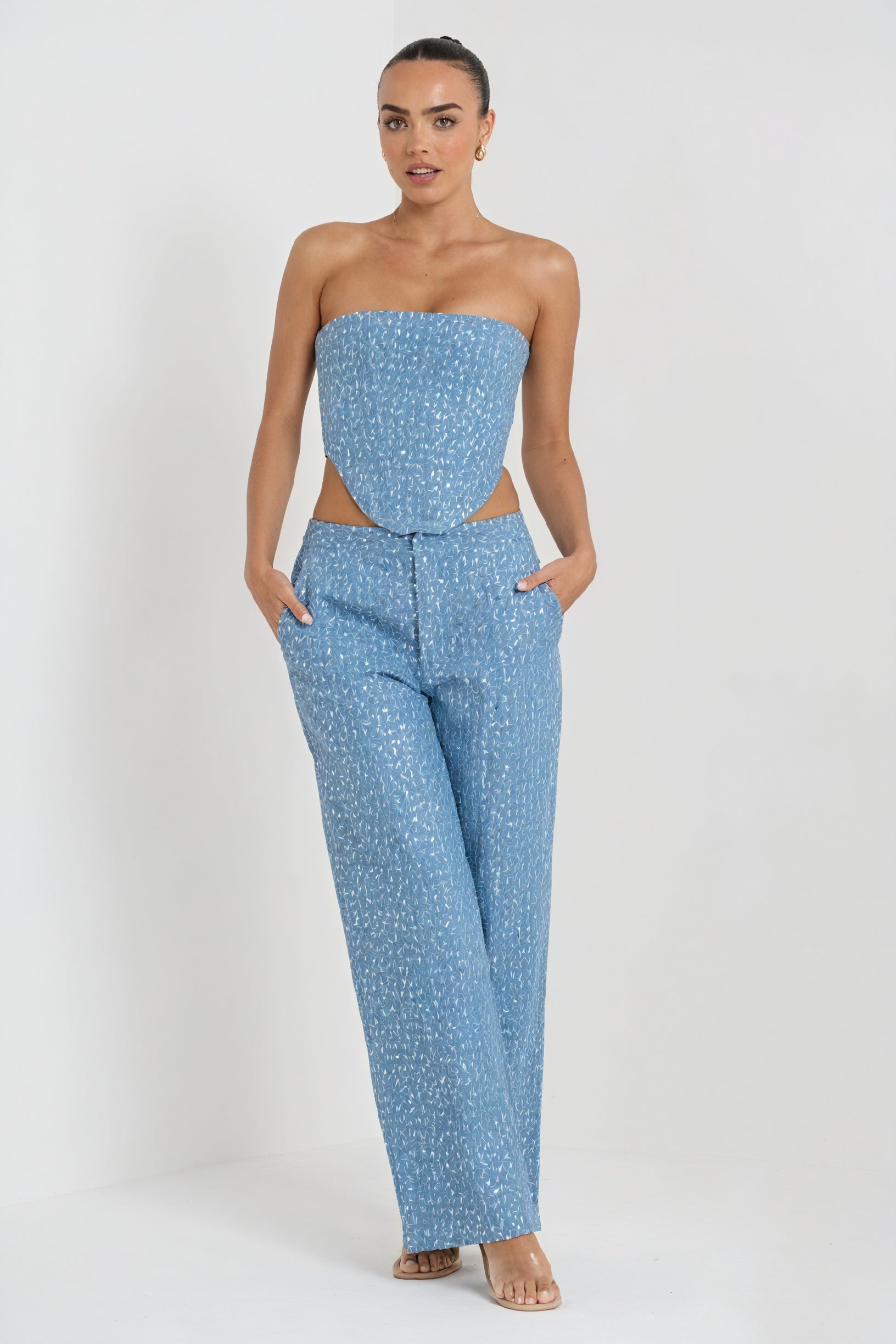 Conjunto Glamuroso de Top Corsé y Pantalón Ancho