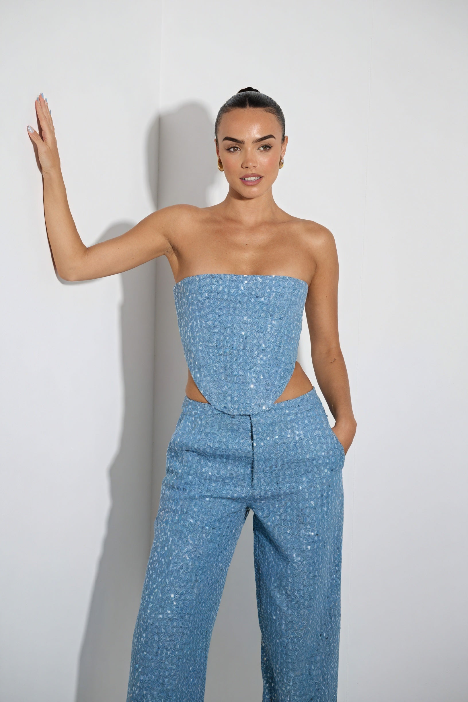 Conjunto Glamuroso de Top Corsé y Pantalón Ancho
